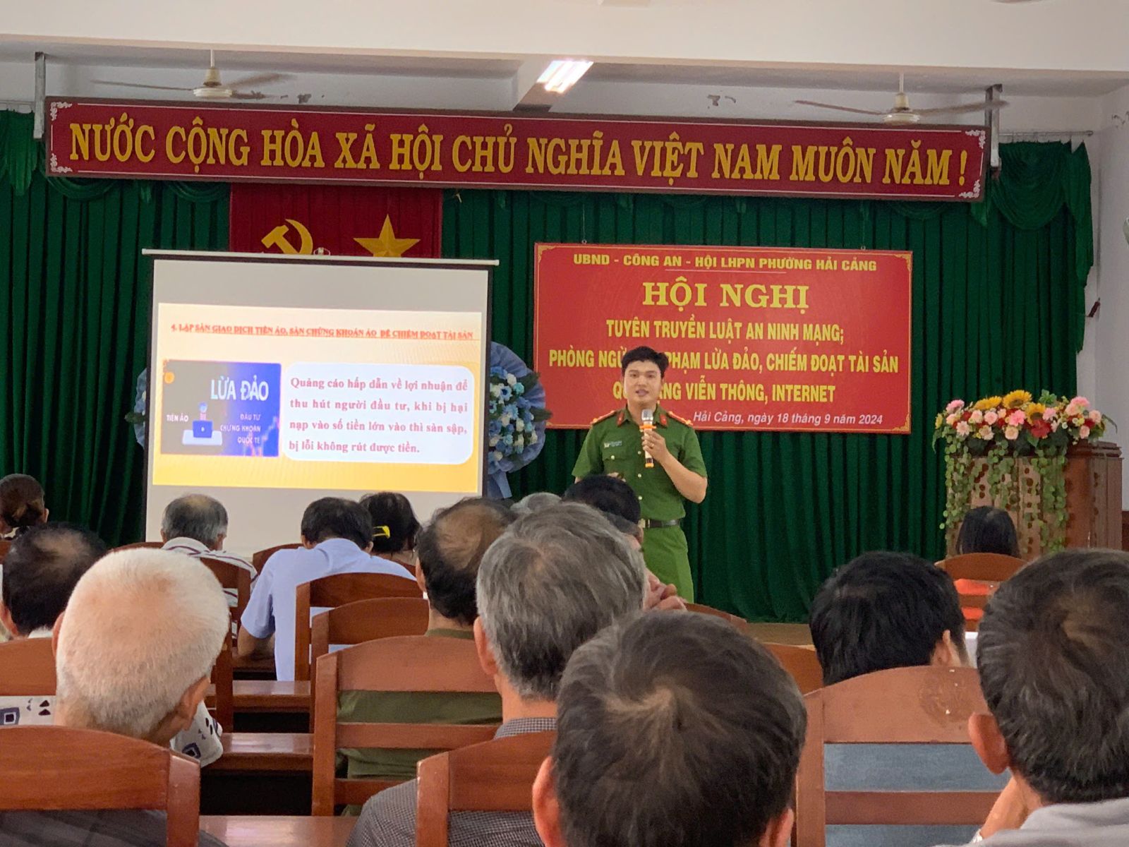 Ảnh: Quang cảnh hội nghị